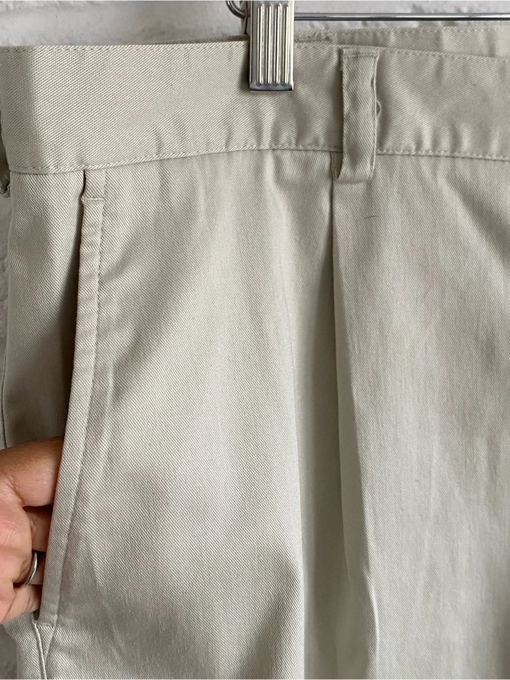 Nike Golf Pleated Flat Front Shorts Beige Khaki Chino Mens Size 42 Classic